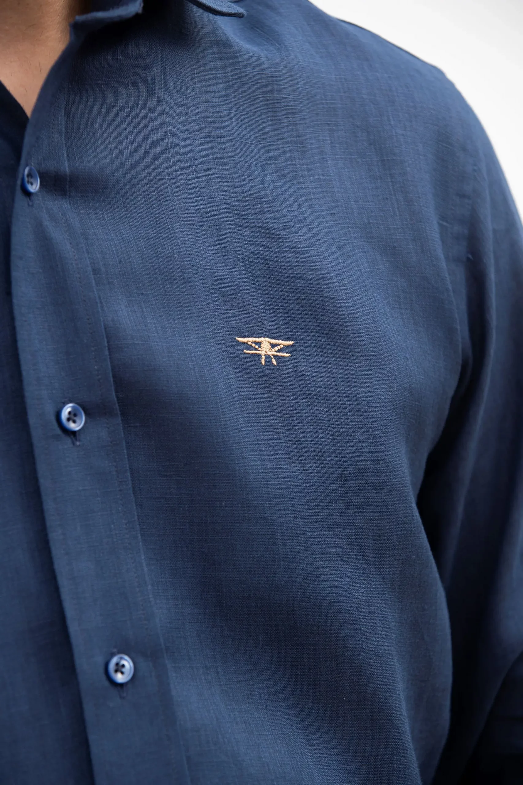 Camisa lino avioneta camel 2