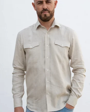 Camisa lino jaretas y bolsillos camel